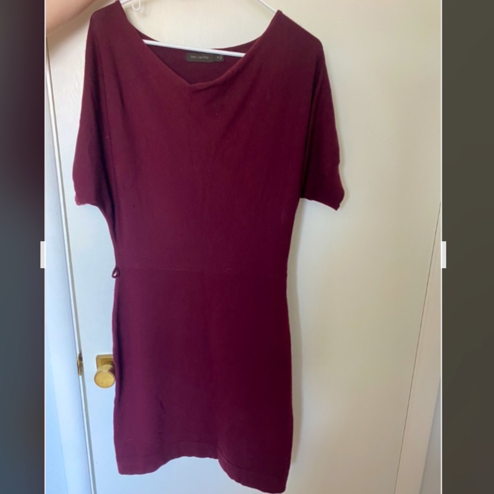 The limited maroon slouchy dress